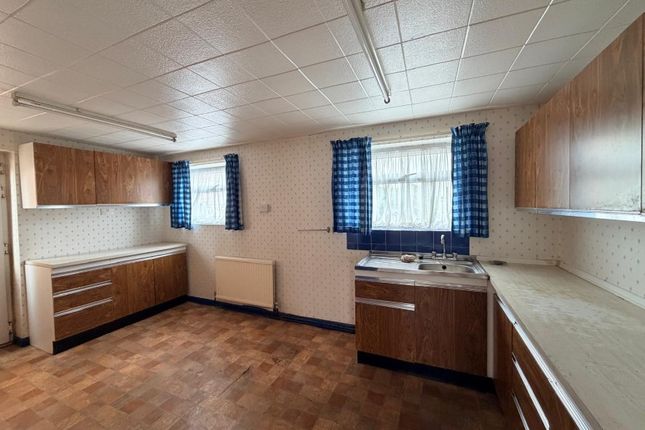 12 Lissington Road, Gainsborough photo 3