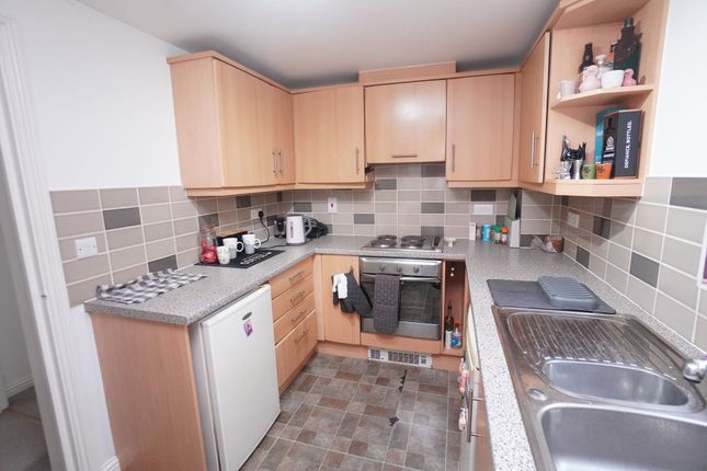 90 Peatey Court, Princes Gate, High Wycombe photo 4