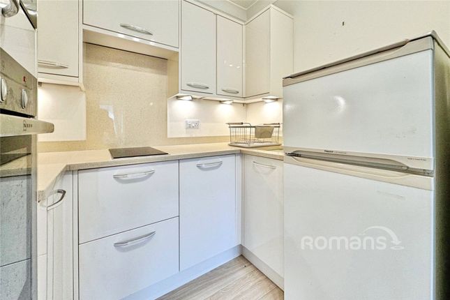 Flat 27, McKernan Court,, High Street, Berkshire photo 5