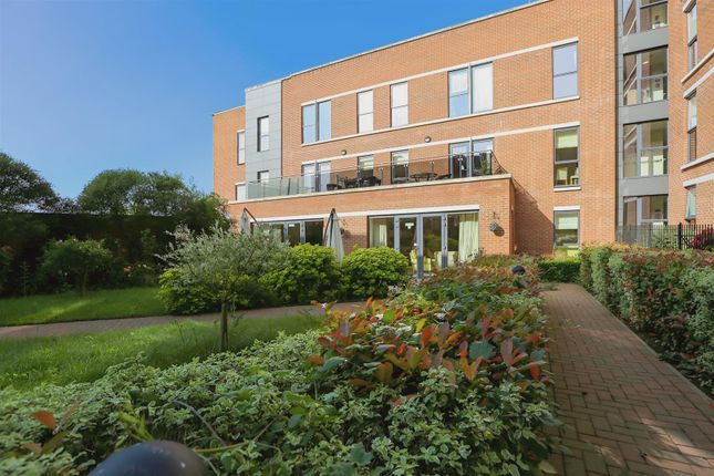 Flat for sale in Glenhills Court, Little Glen Road, Glen Parva, Leicester