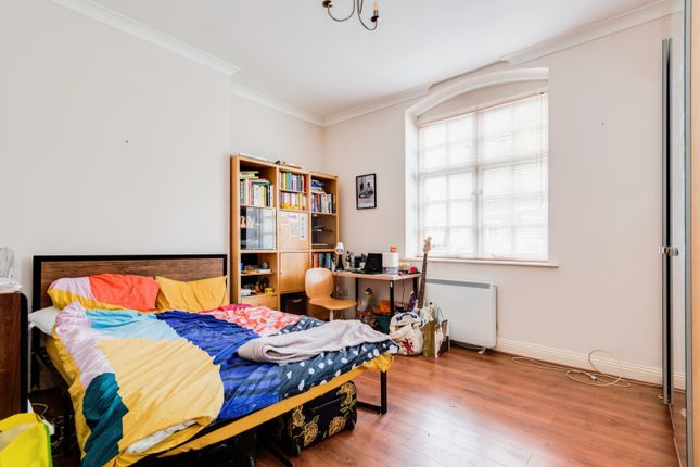 Flat for sale in Bennett Crescent, Cowley, Oxford