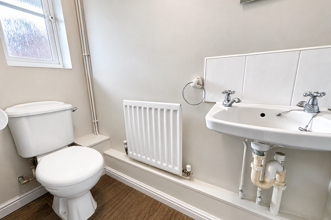 14, Foxglove Road, Romford photo 4