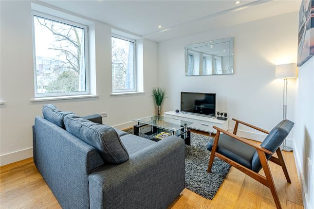 Thumbnail Flat to rent in Sussex House, 6 The Forbury, Reading, Berkshire