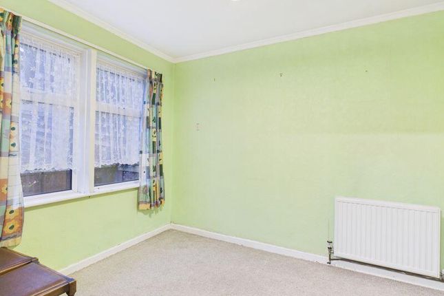 34, Greenwood Crescent, Penryn photo 4
