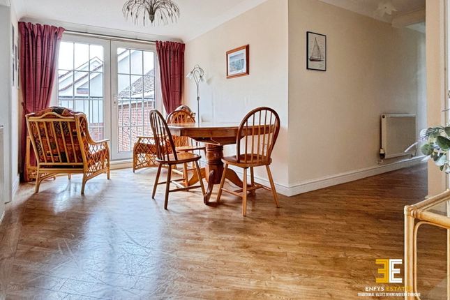 32, St. Margarets Drive, Llandudno photo 4