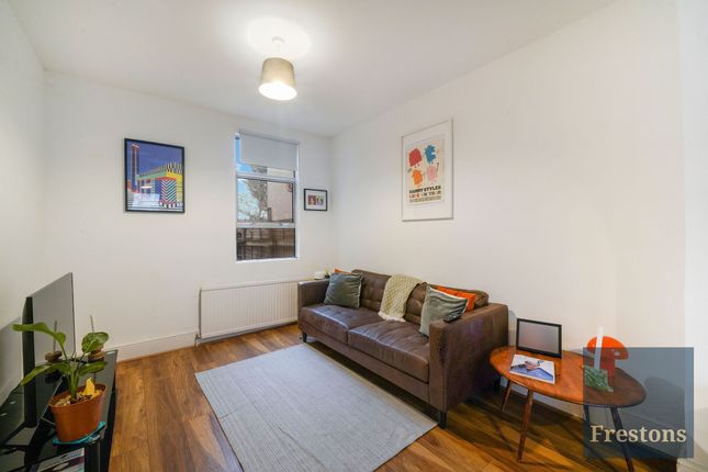 1-bed flat on Thurston Road, London, £1,450/mo