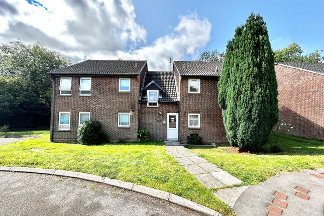 Thumbnail Studio to rent in Celia Close, Waterlooville