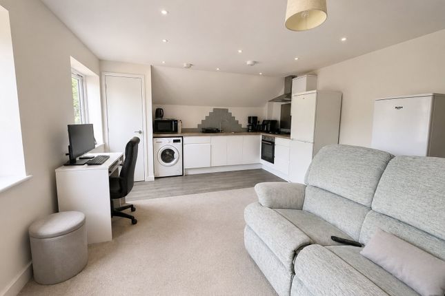 6,Flat 6, Redbury Drive, Southampton photo 3