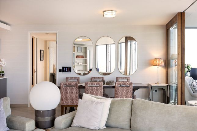 Apartment 20, 1, St. George Wharf, London photo 5
