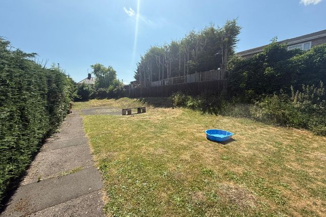 2-bed flat on 23, Appleyard, Peterborough, £120,000