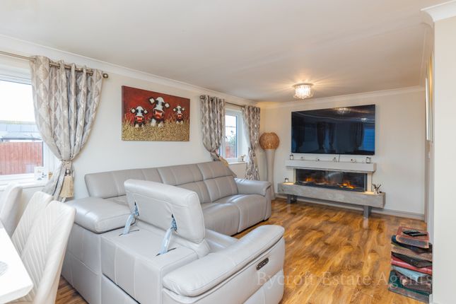 399A, The Glebe, Great Yarmouth photo 3