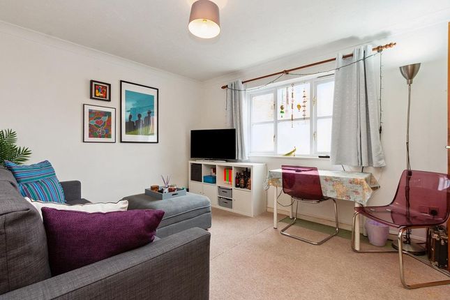 Flat for sale in Cameron Square, Mitcham