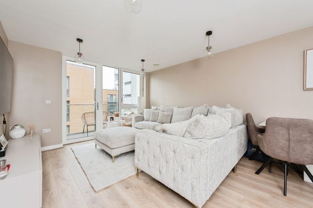 Baltic Avenue, Brentford photo 2