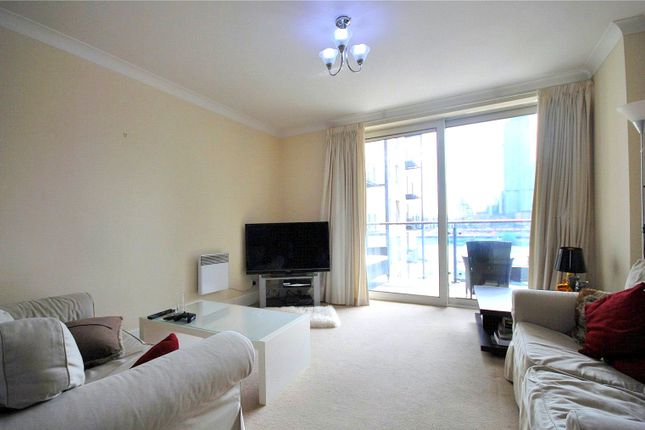 Thumbnail Flat to rent in Boardwalk Place, South Quay
