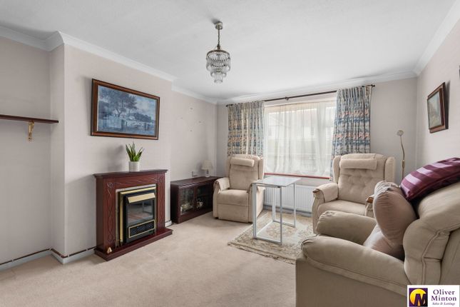 17, Fishers Mead, Puckeridge photo 4