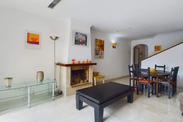 Apartment for sale in Castillo De La Duquesa, Andalusia, Spain