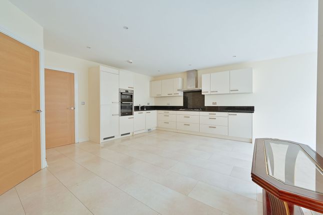 Woolman Road, Watford photo 3