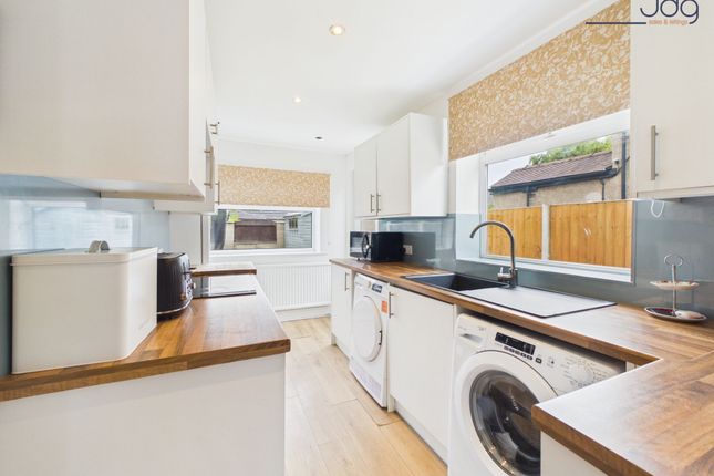 28 Lymm Avenue, Lancaster photo 2
