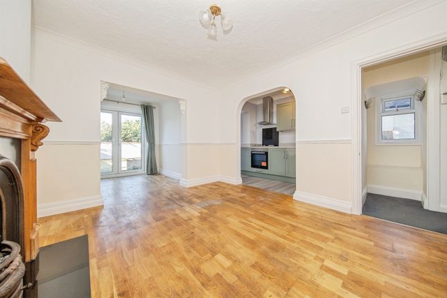 213, Coppins Road, Clacton-On-Sea photo 4