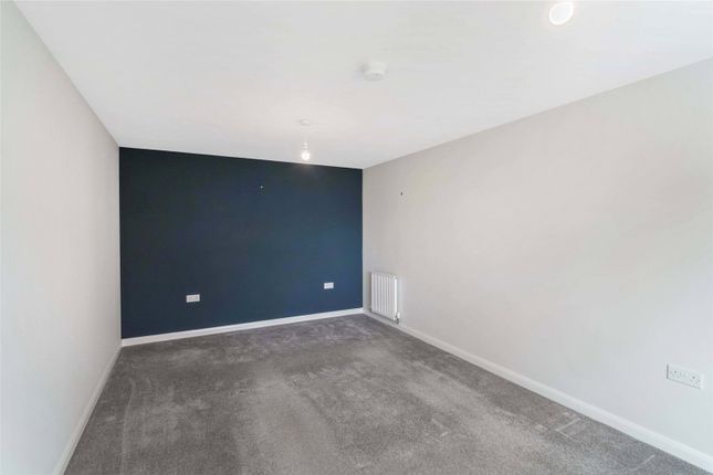 19, Nethershiel Terrace, Livingston photo 2