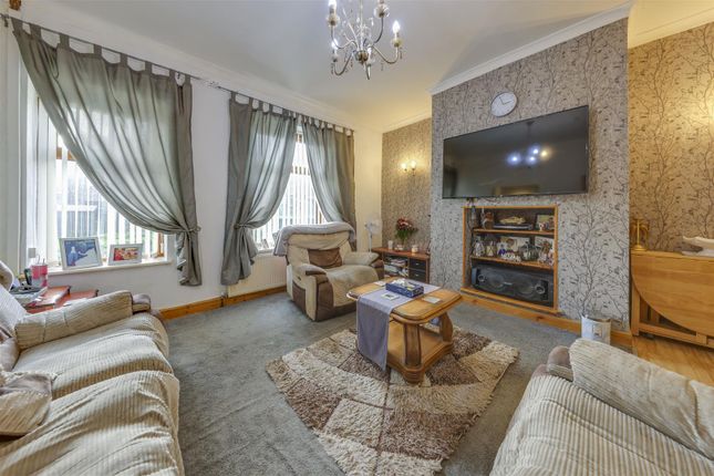 Thumbnail Property for sale in Leavengreave Court, Shawforth, Rochdale