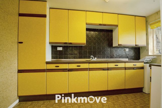 4, Fosse Road, Newport photo 2