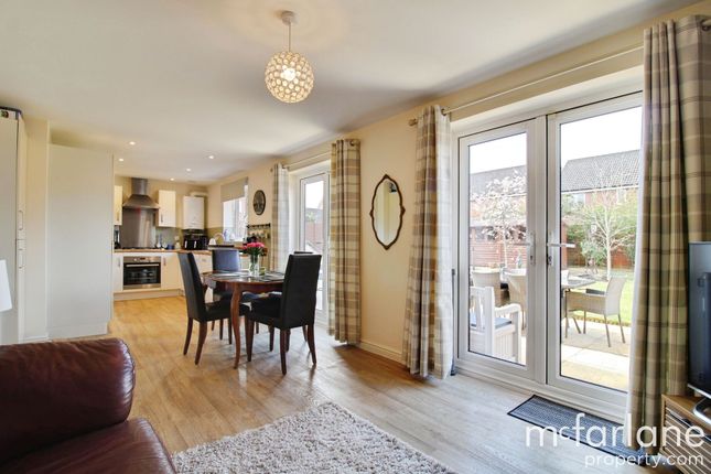 16 Polesdon Avenue, Swindon photo 2