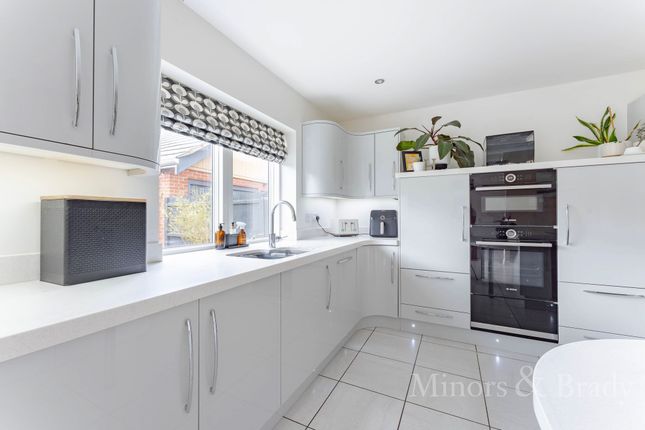 11 Everett Close, Norwich photo 4