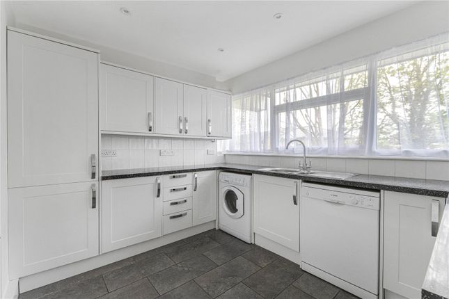 Flat for sale in Bourne Way, Bromley