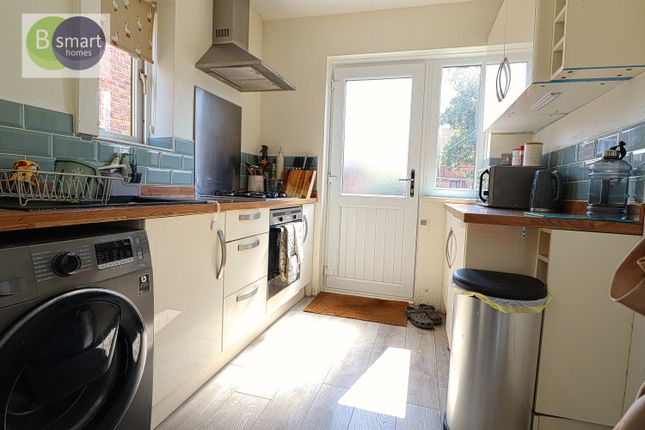 33, Rookery Road, Mexborough photo 4