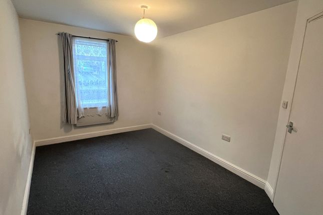 Flat 3, 210 Whitehall Road, Bristol photo 5