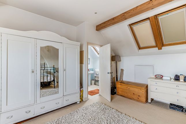 8, Yewcroft, West Yorkshire photo 4