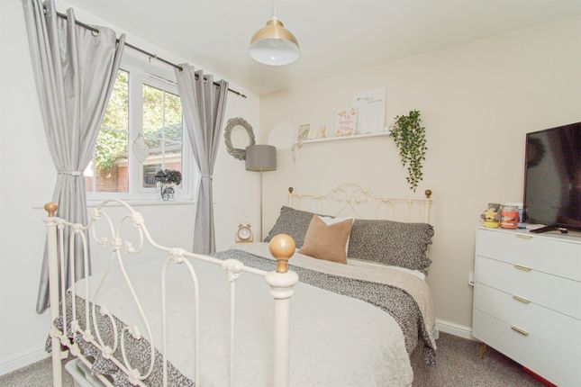 3, Grange Court, Front Street, Castleford photo 3