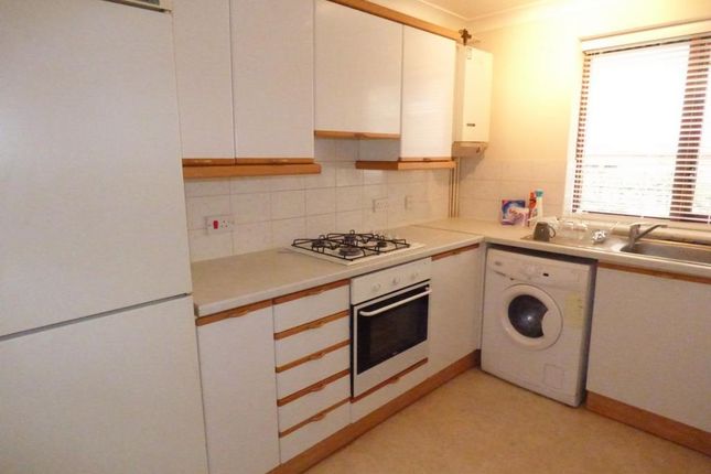Flat 2, Fitzgerald Place, Beckenham photo 4