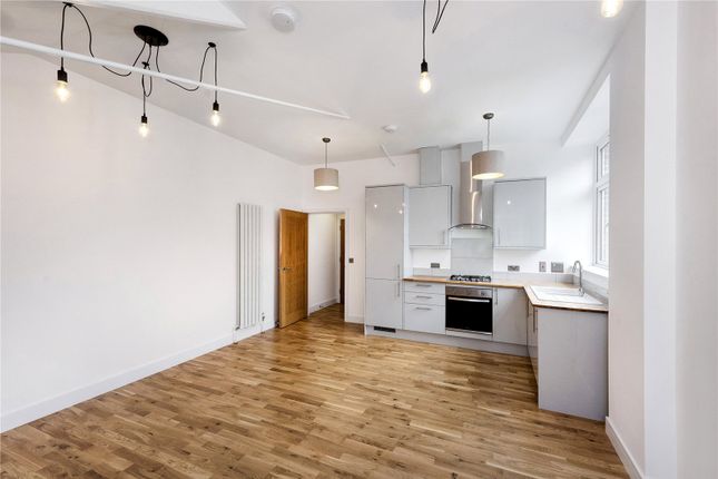 5, Seren House, Edenbridge photo 2