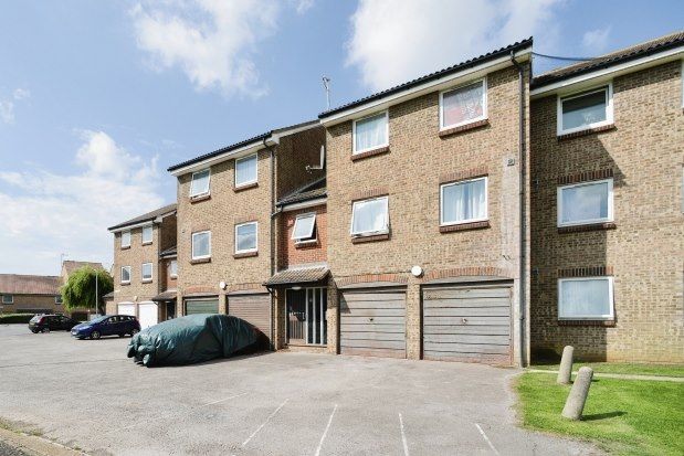 Thumbnail Flat to rent in Lake Drive, Peacehaven