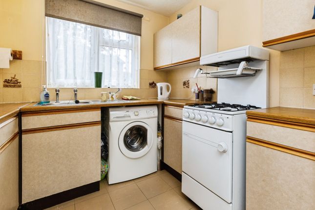15, Byron Close, Cheshire photo 2