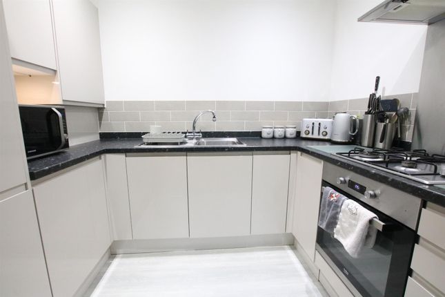 6 Harpers House, Challenge Court, Leatherhead photo 3