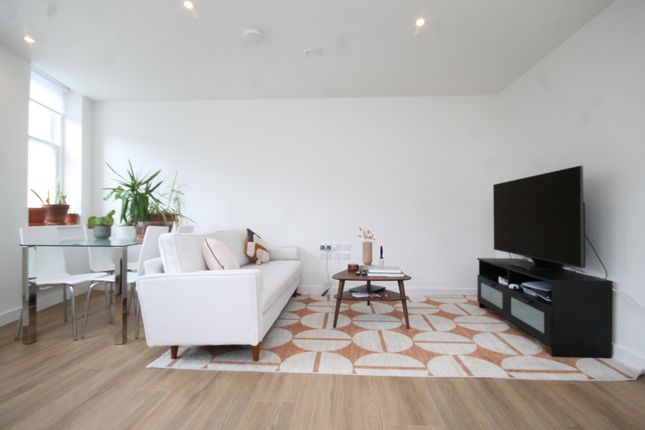 Thumbnail Flat to rent in Finchley Road, Golder Green