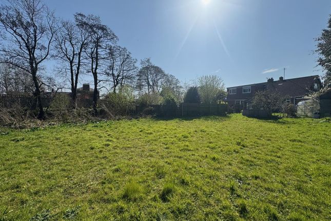 29, Hall Garth Lane, Scarborough photo 2