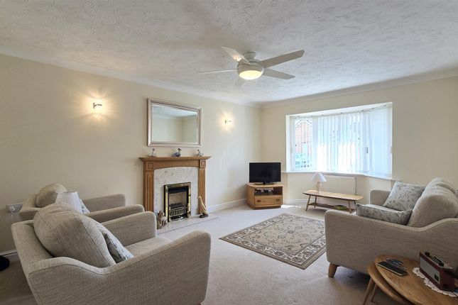 55, John Swains Way, Long Sutton Spalding photo 2