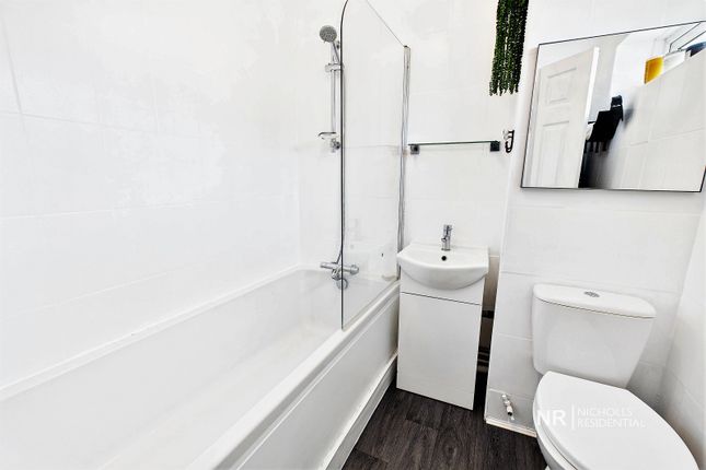 45, Gatley Avenue, West Ewell photo 4