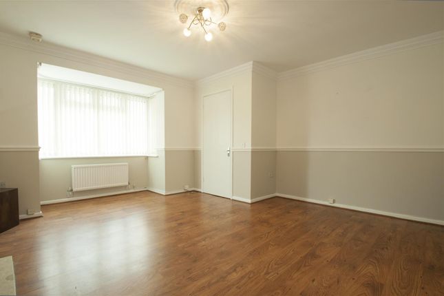 527, Maplin Park, Langley photo 3