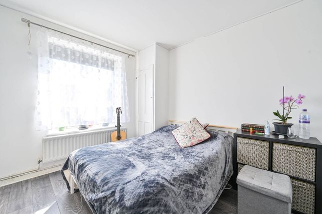 Flat for sale in Browning Street, Elephant And Castle, London