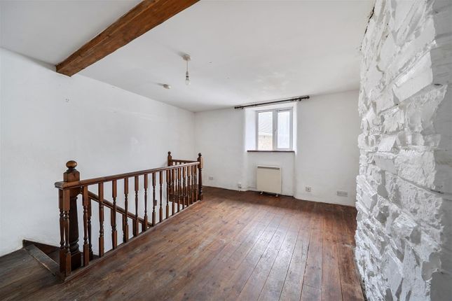 Little Stone, 6 High Street, Tiverton photo 4