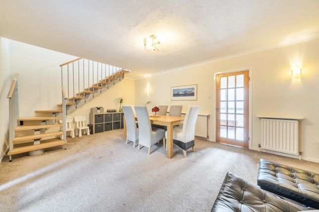 3, Meadowcroft, Bromley photo 4