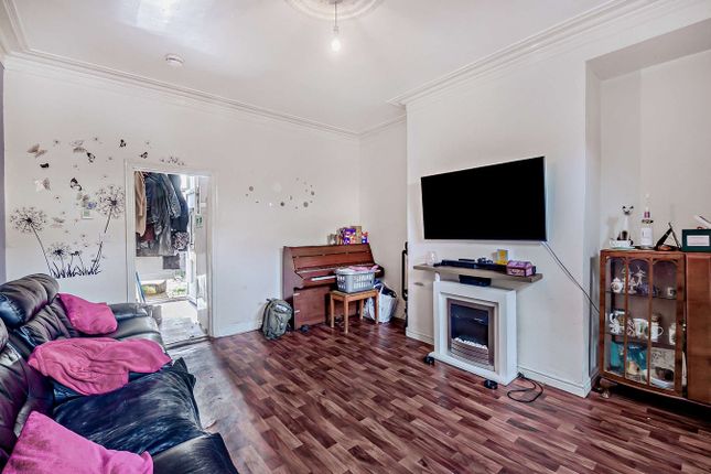 47, Silverdale Road, Bradford photo 2