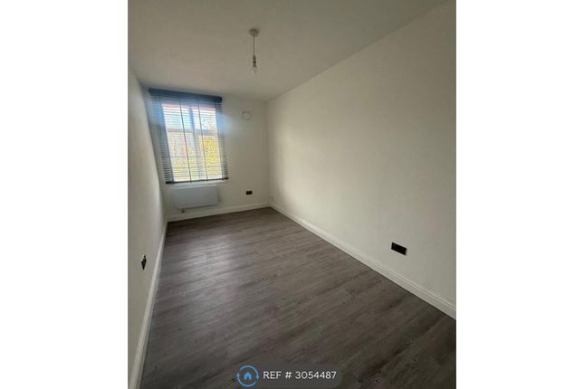A Staines Road, Hounslow photo 4