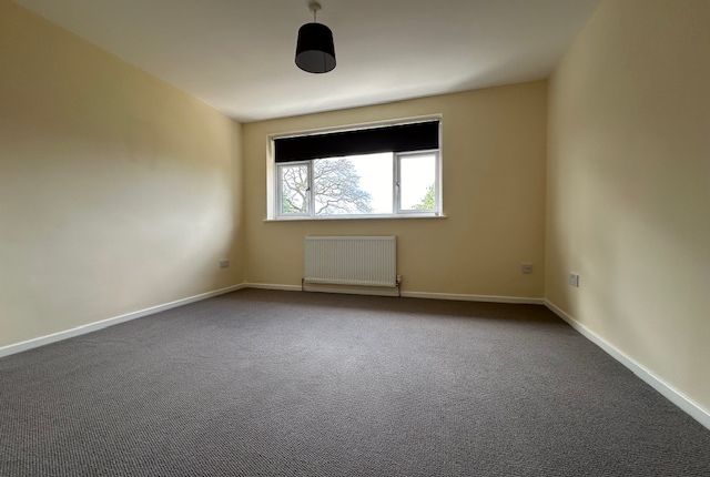 Detached house to rent in Chatsworth Close, Solihull