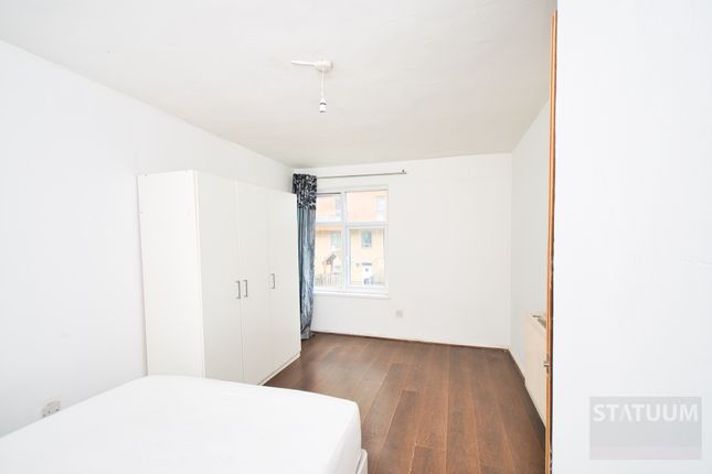 Flat 12 Cruden House 33,, Vernon Road, London photo 3